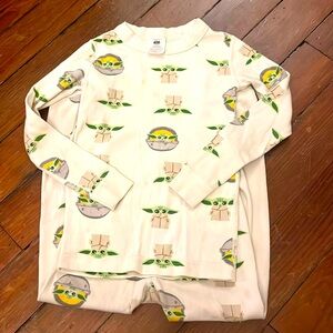 Hanna Anderson size 5 Grogu / The Child / Baby Yoda pajamas